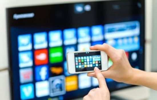 Como conectar e espelhar celular na Tv ?